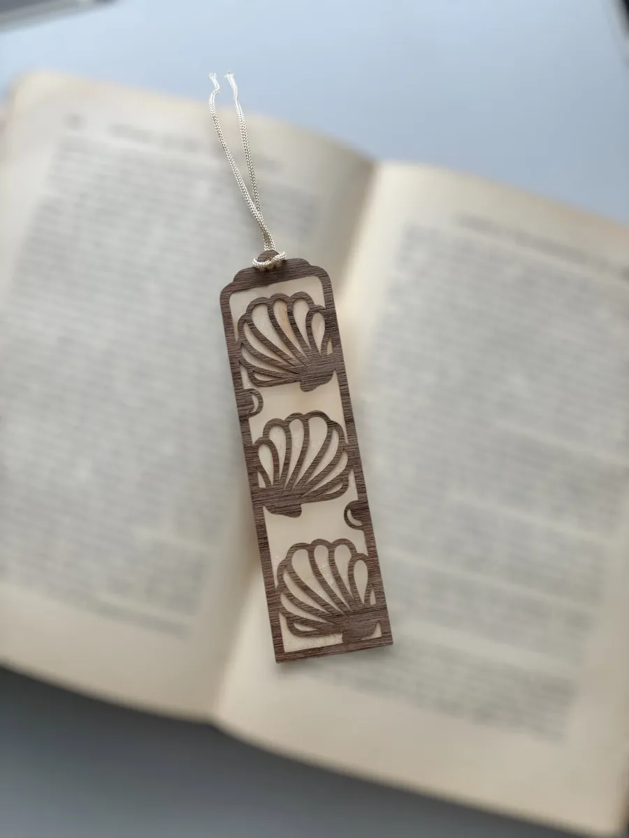 Shell bookmark by Cottage Creations by Carol