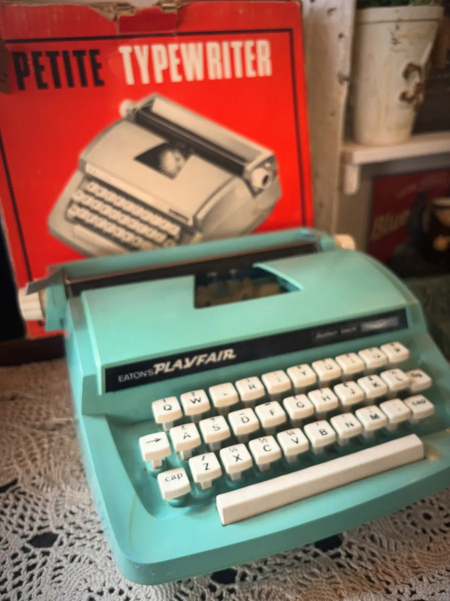 Turquoise typewriter by Sassy Lassie Vintage