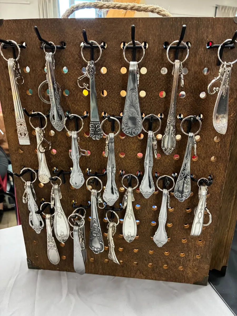 Keychain display by Vintage Curve